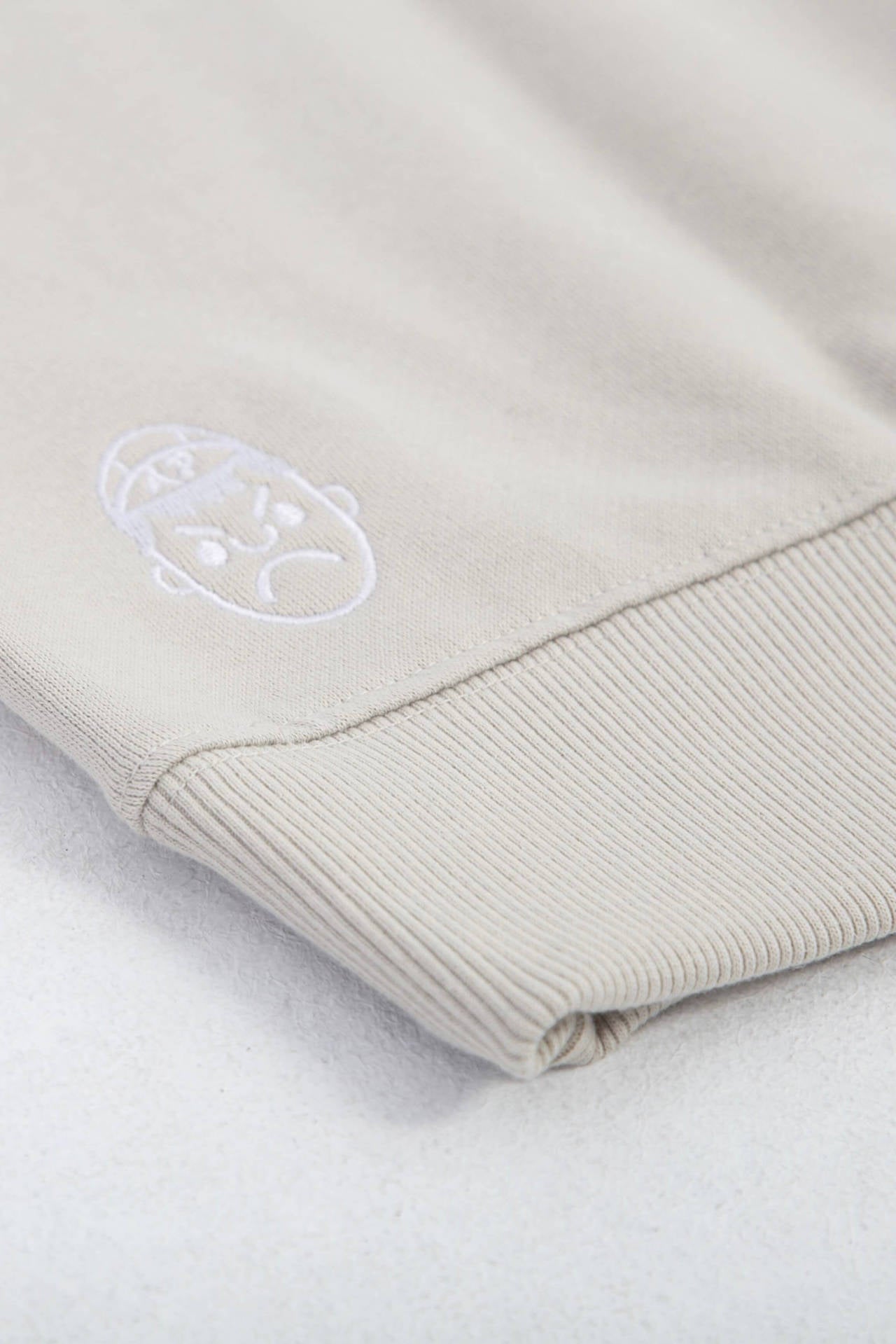 Classic Heavy Sweatshirt - Ivory / White